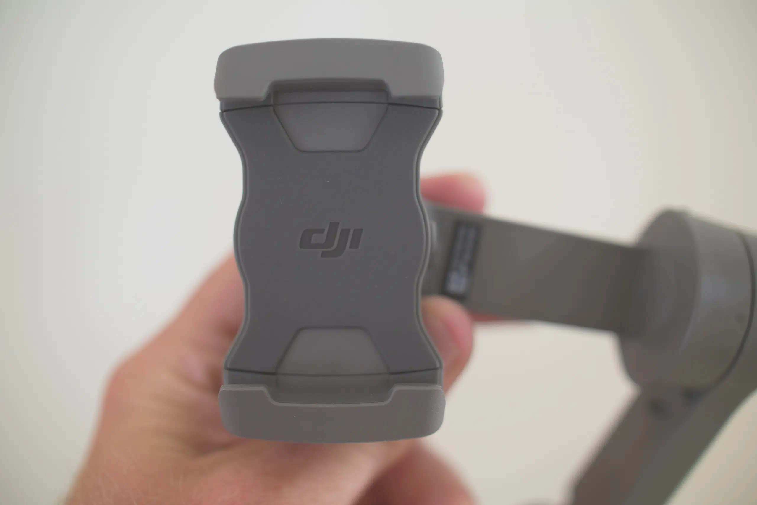 giá đỡ của Gimbal DJI Osmo Mobile 3