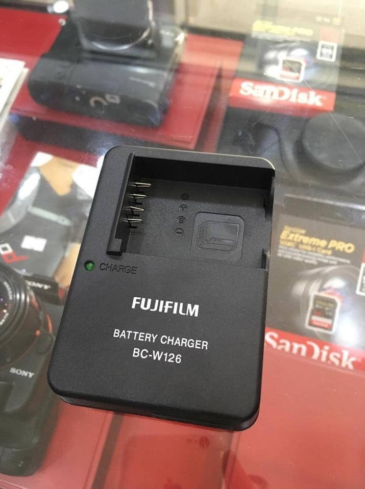 Bộ sạc pin Fujifilm BC-W126S chính hãng