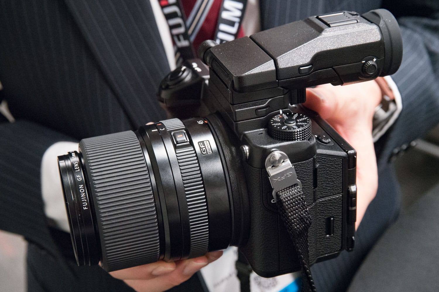 Fujifilm GF 45mm F2.8 WR 02