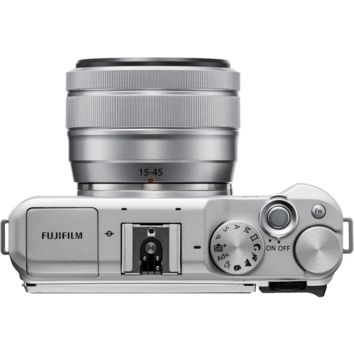 Máy ảnh Fujifilm X-A5 với ống kính XC 15-45mm