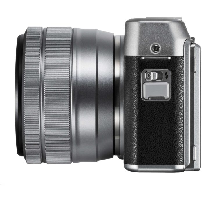 Máy ảnh Fujifilm X-A5 với ống kính XC 15-45mm