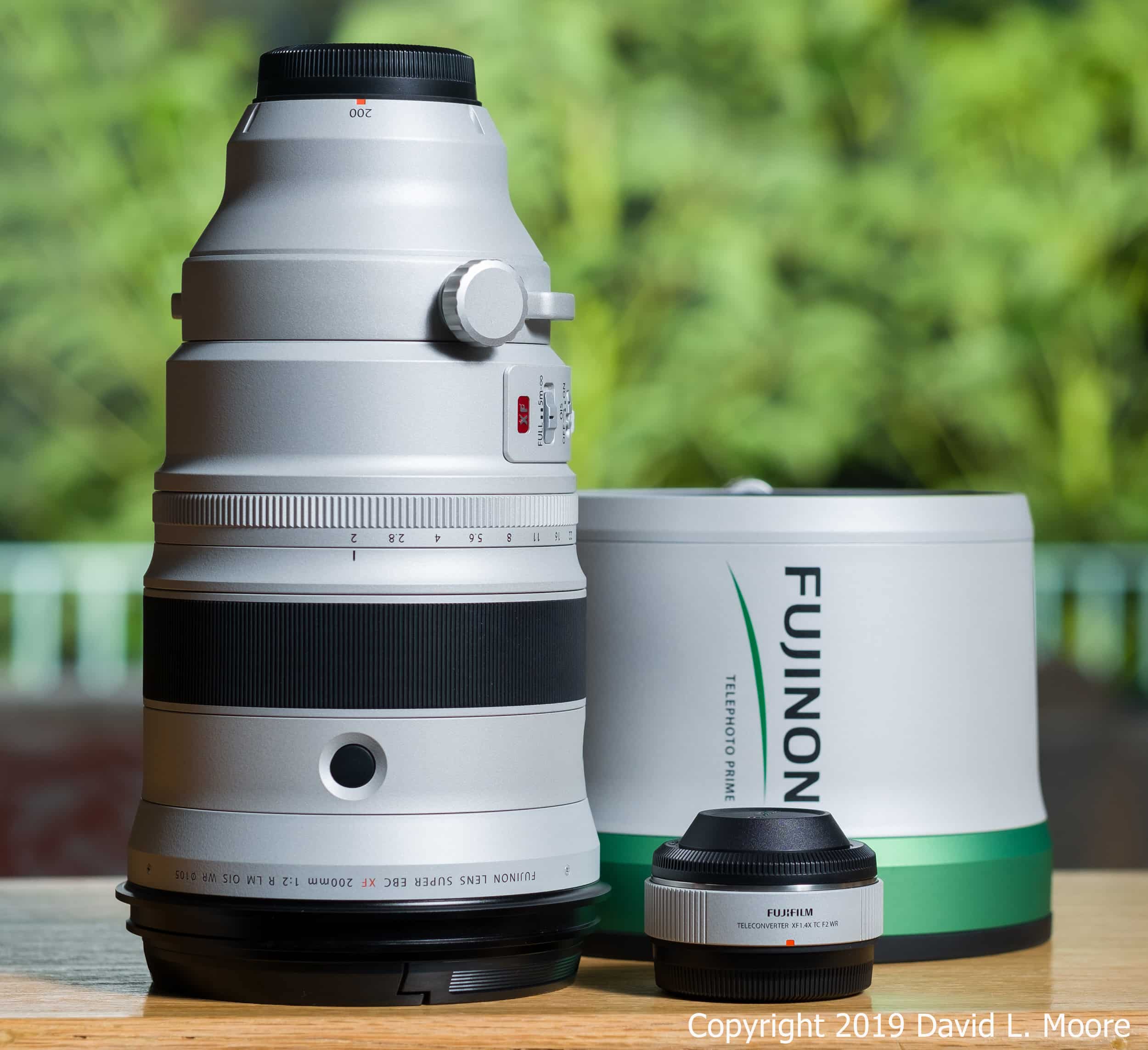 Fujifilm XF 200mm 2 R LM OIS WR 05