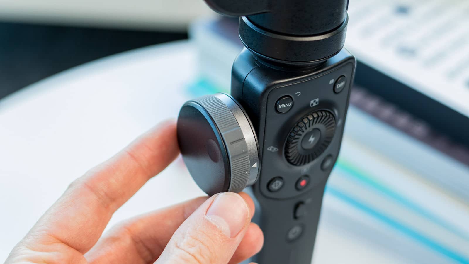 Gimbal Zhiyun Tech Smooth 4 02