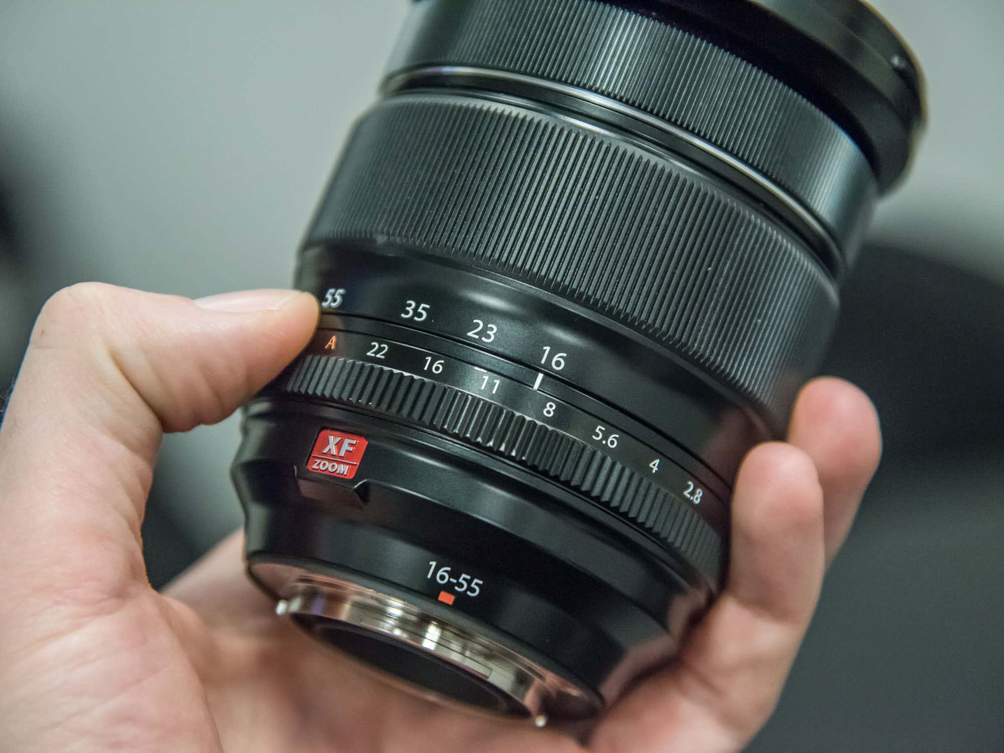 Ong kinh Fujifilm XF 16 55mm F2.8 R LM WR04