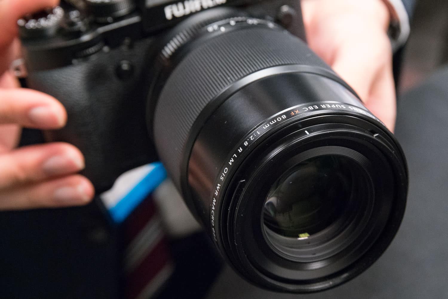 Ong kinh Fujifilm XF 80mm F2.8 R LM OIS WR Macro 02