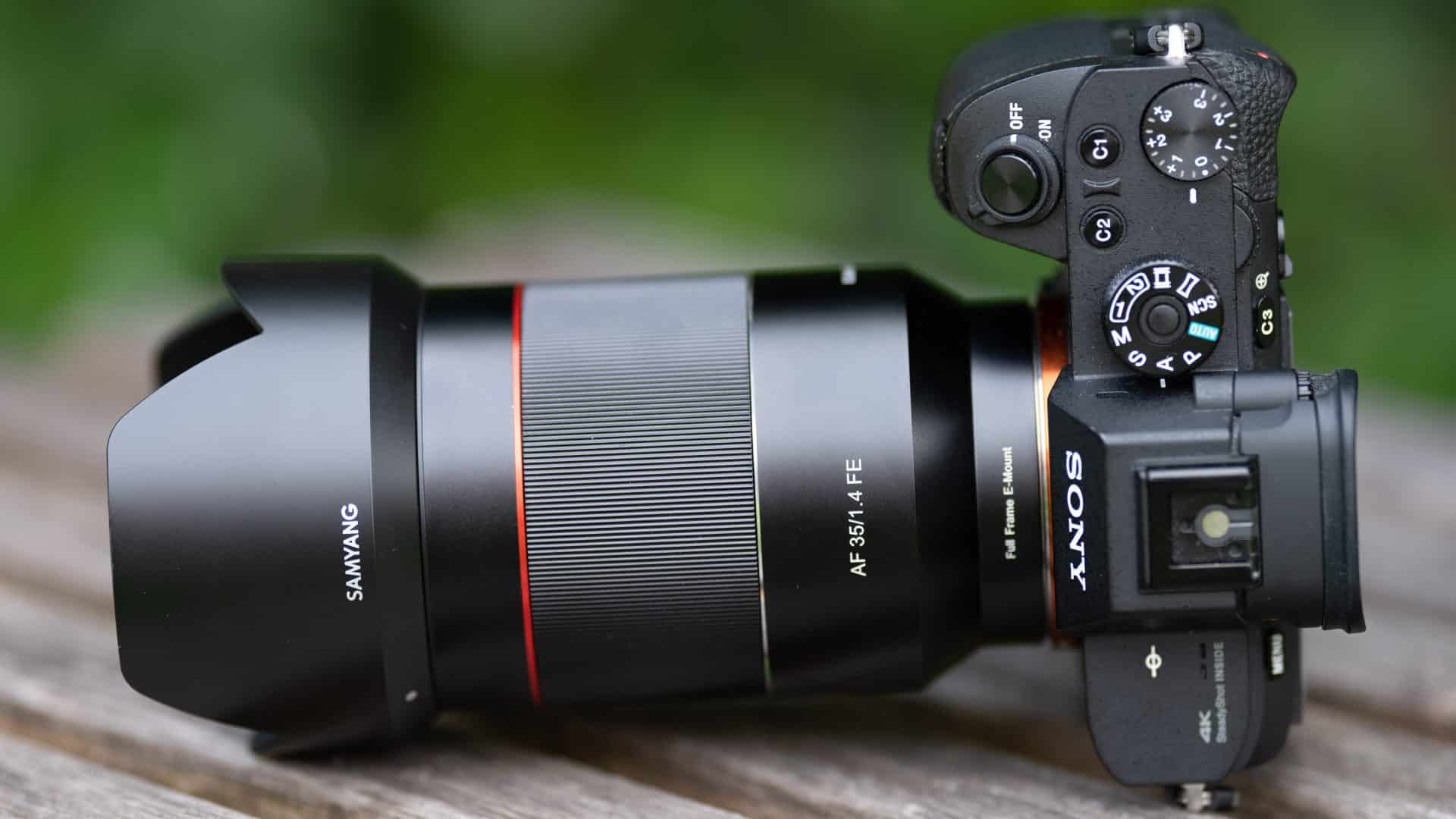 Ong kinh Samyang AF 35mm F1.4 FE Lens for Sony E