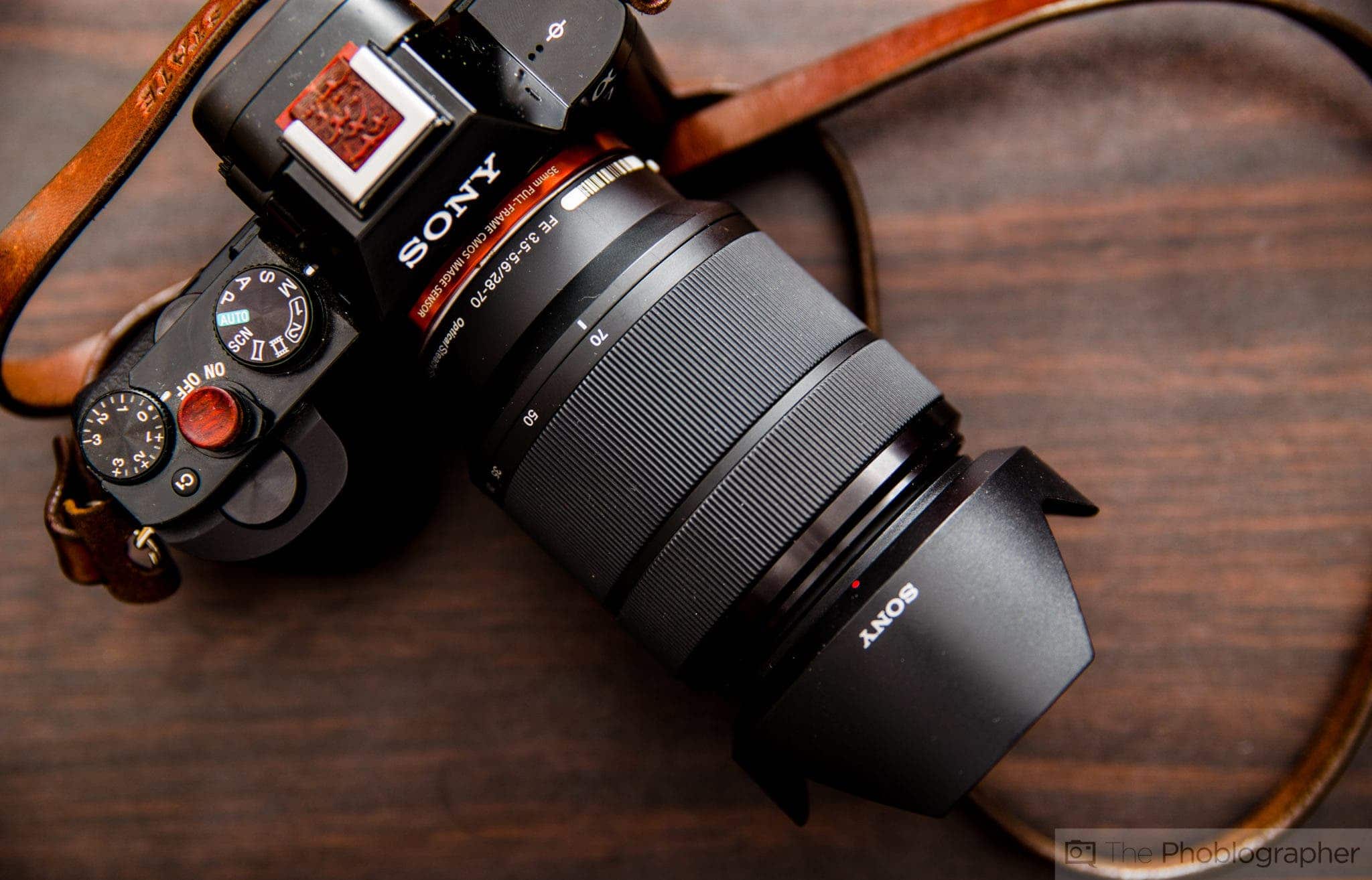 Ong kinh Sony FE 28 70mm F3.5 5.6 OSS 2