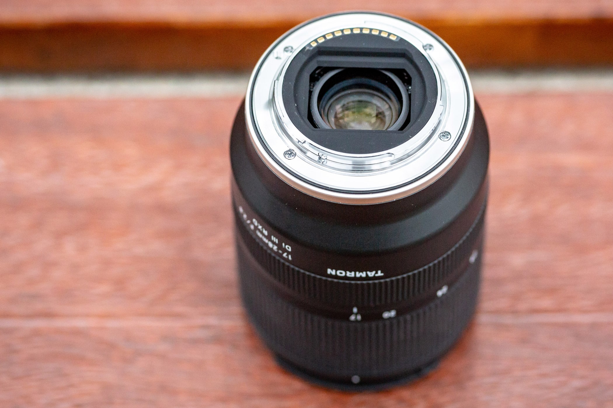 Ong kinh Tamron 17 28mm F2.8 Di III RXD cho Sony 04