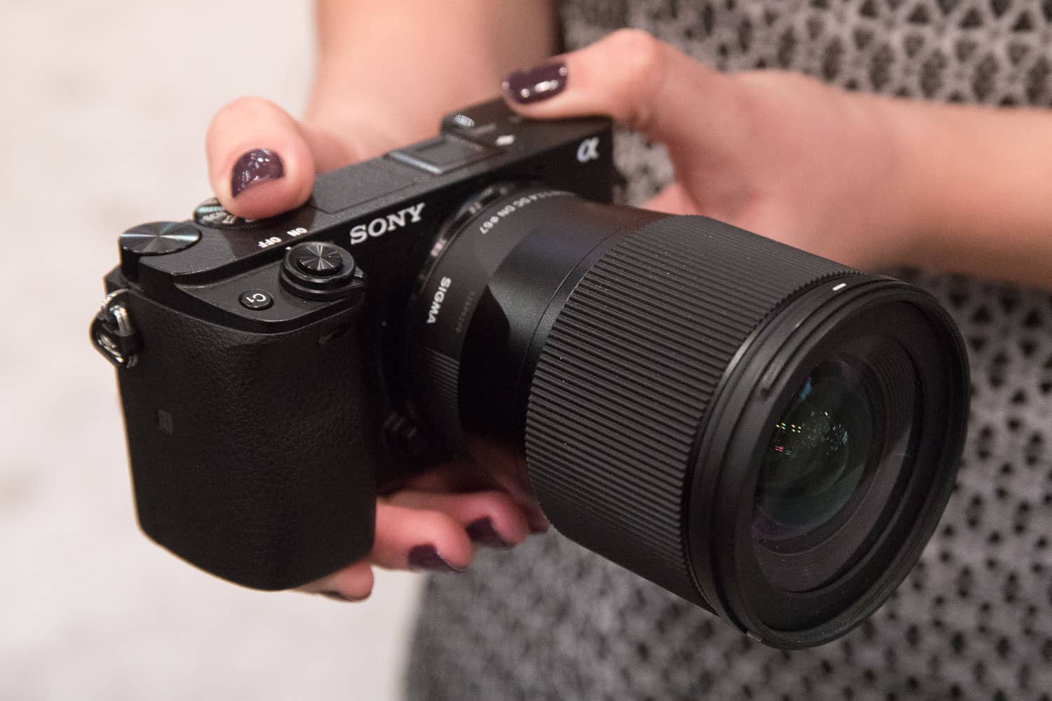 SIGMA 16mm F1.4 DC DN C for Sony E 02