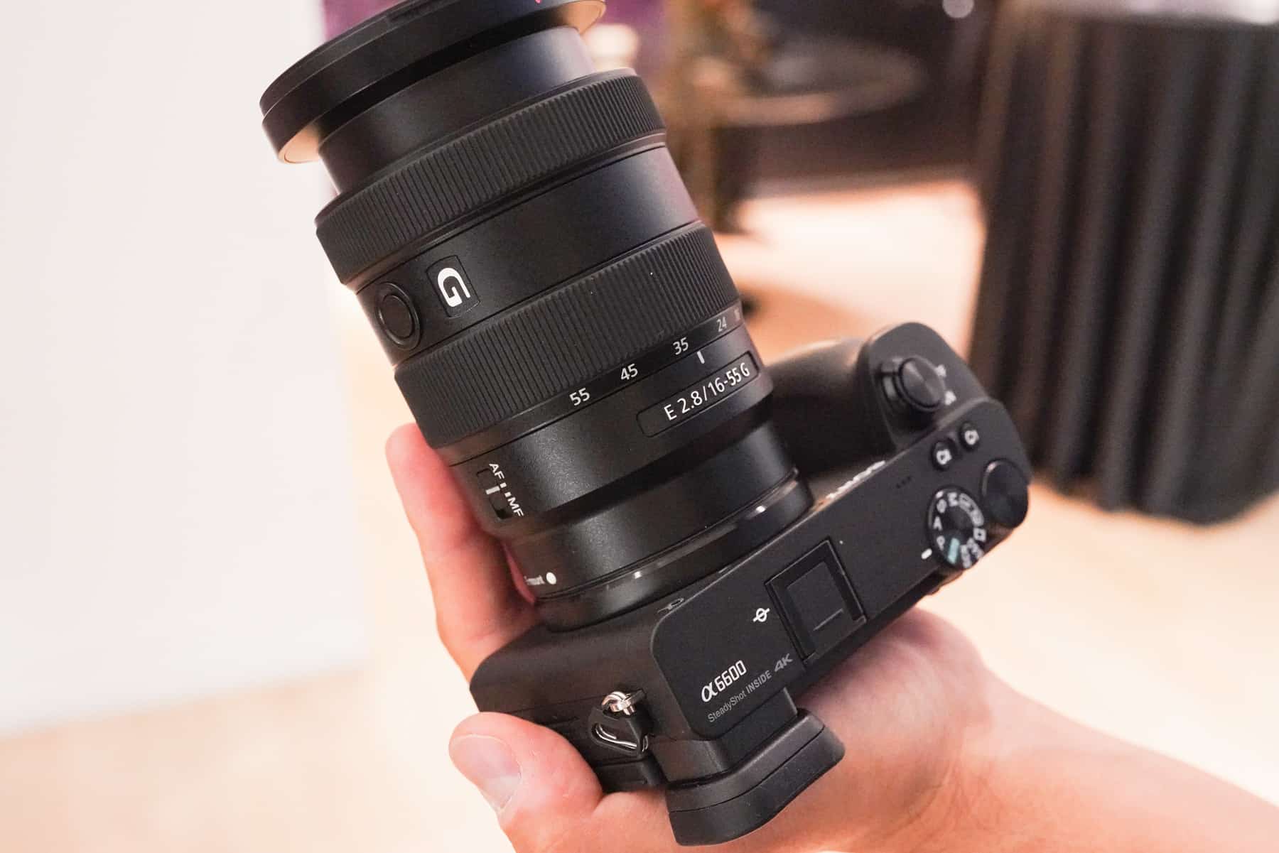 Ống kính Sony E 16-55mm F2.8 G