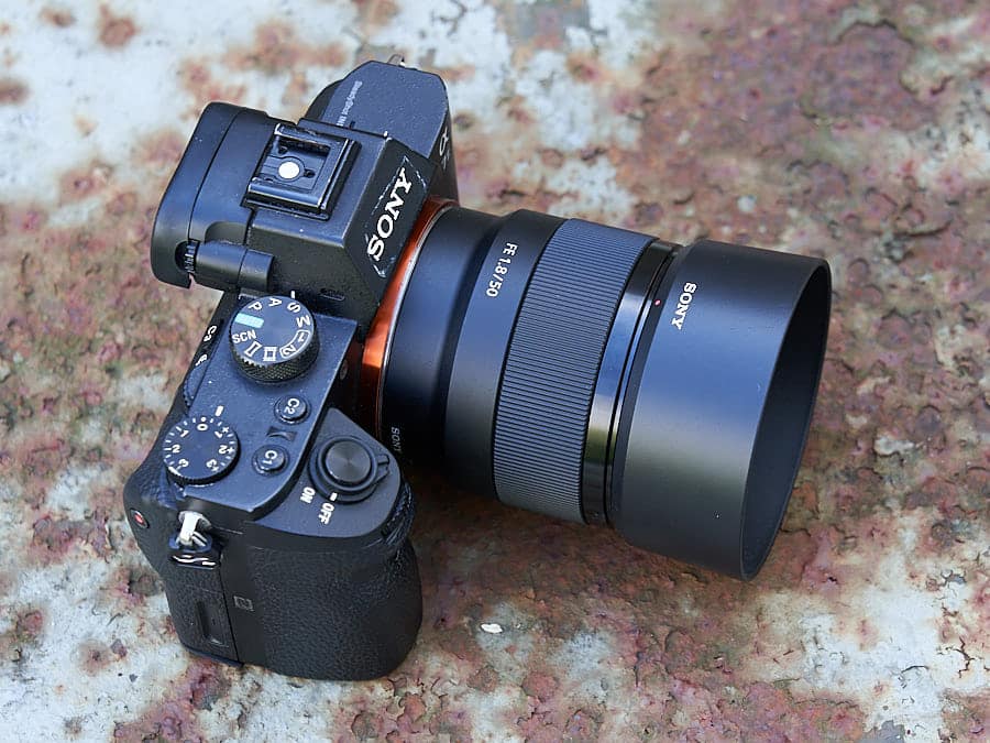 Bão sale tháng 7 máy ảnh và ống kính Sony - Giảm mạnh A7R3, A7R4 cùng nhiều ống kính hấp dẫn