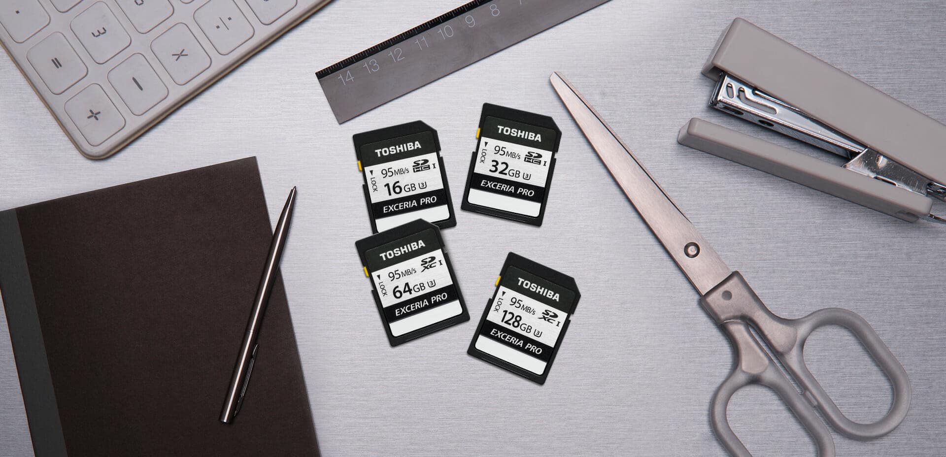 The nho 32GB SDHC Pro 95MB 75MB s Toshiba
