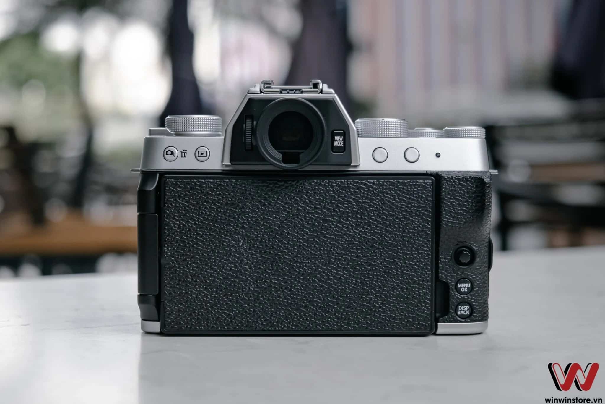 Máy ảnh Fujifilm X-T200 với ống kính XC 15-45mm (Dark Silver)