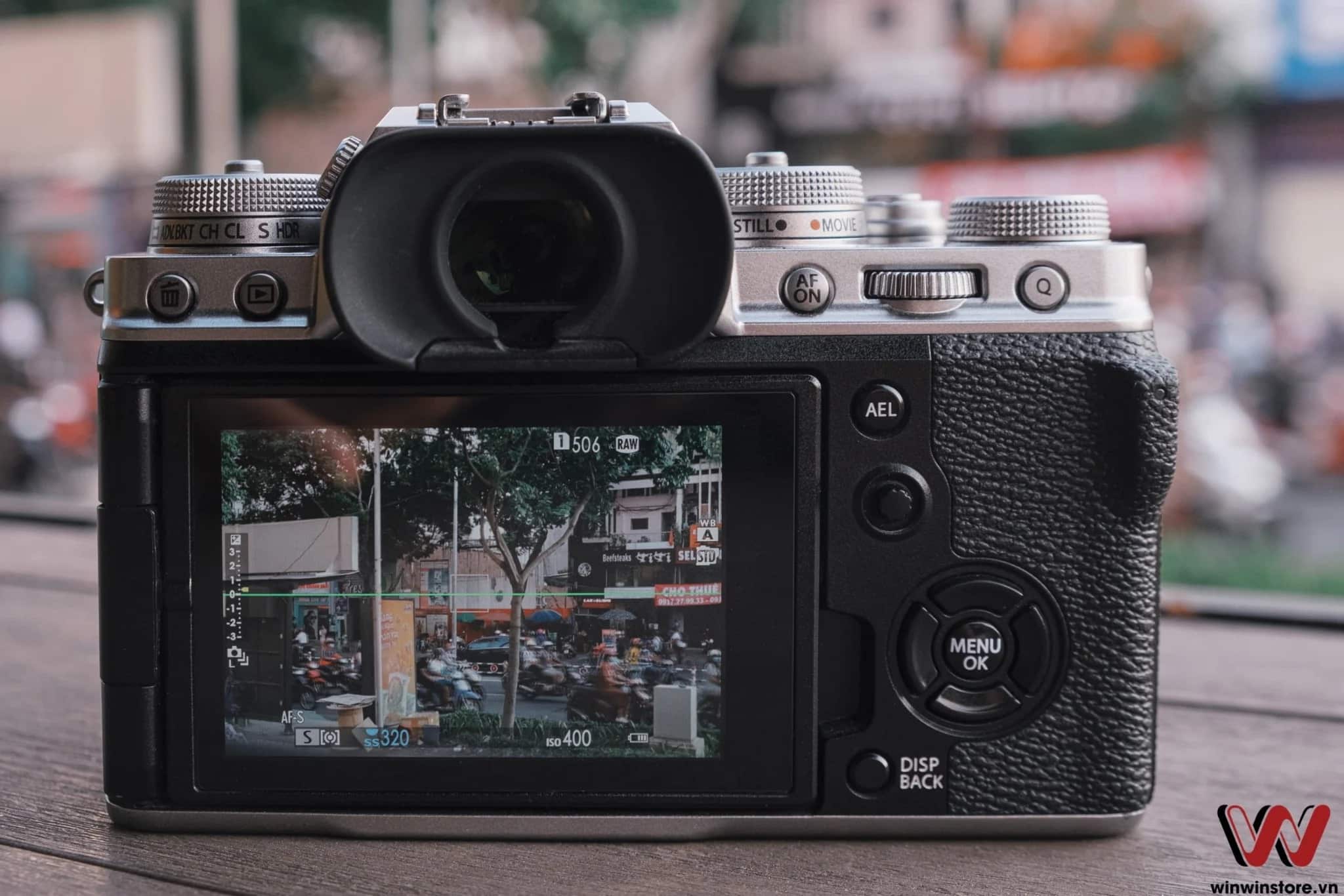 màn hình LCD của X-T4