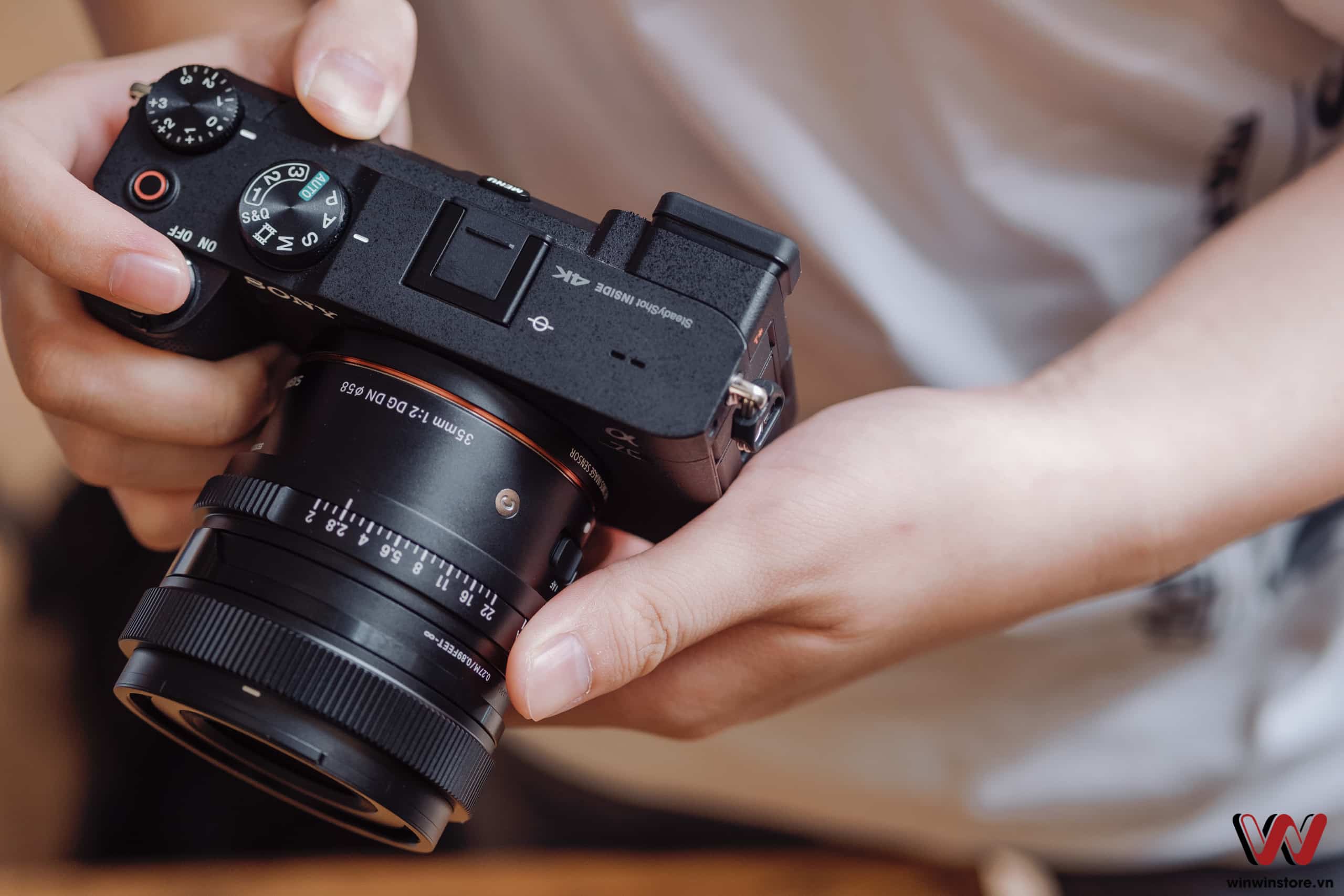 Sigma 35mm F2 DG DN Sony a7C winwinstore 1135