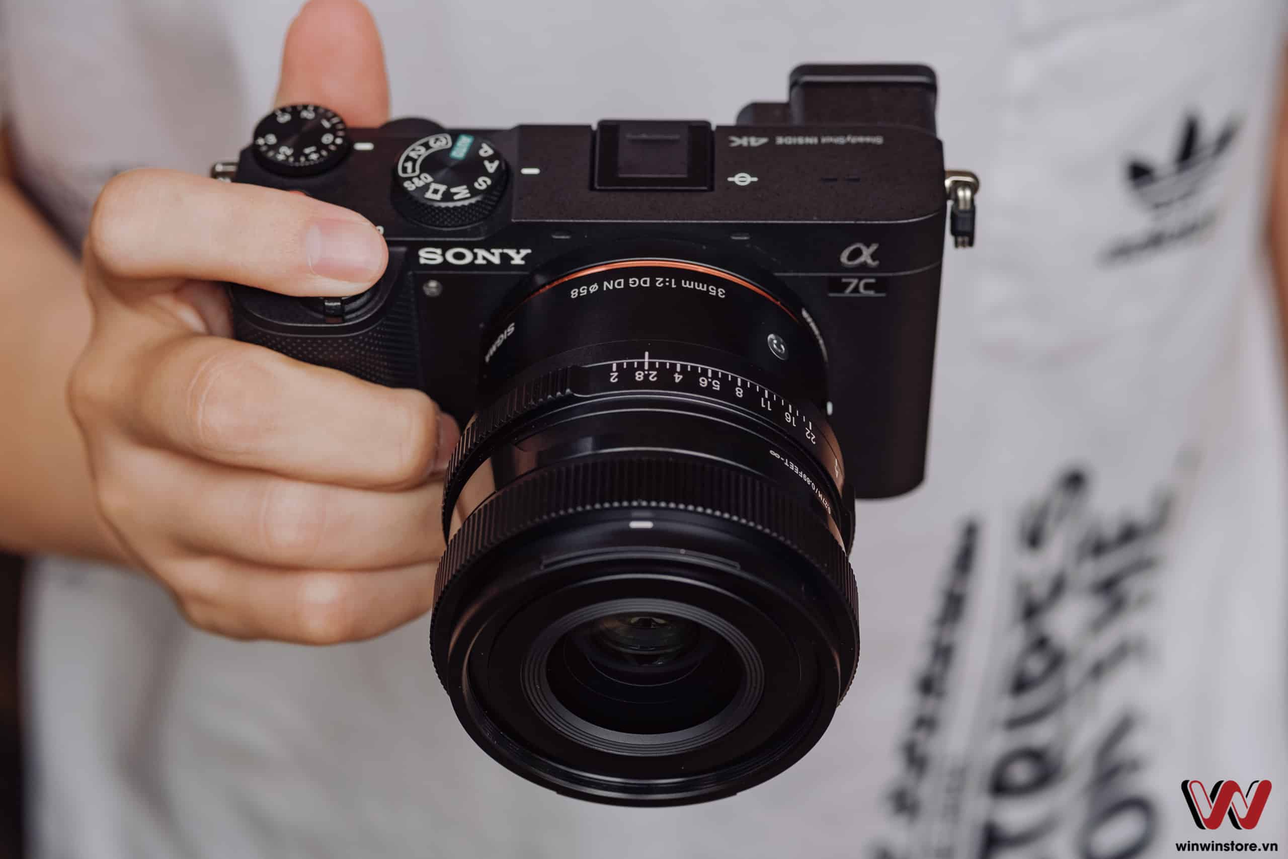 Sigma 35mm F2 DG DN Sony a7C winwinstore 1138