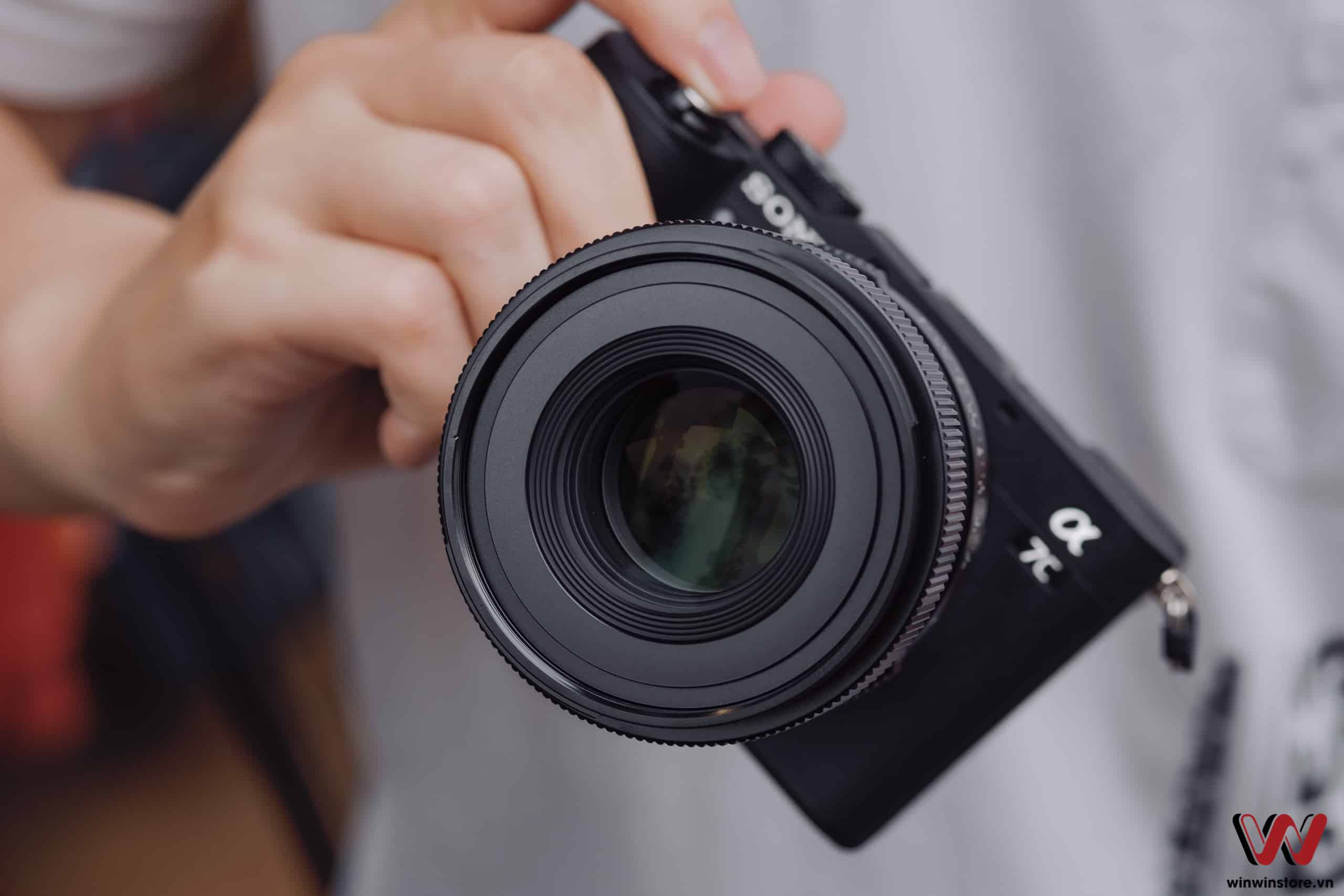 Sigma 65mm F2 DG DN Sony a7C winwinstore 1195