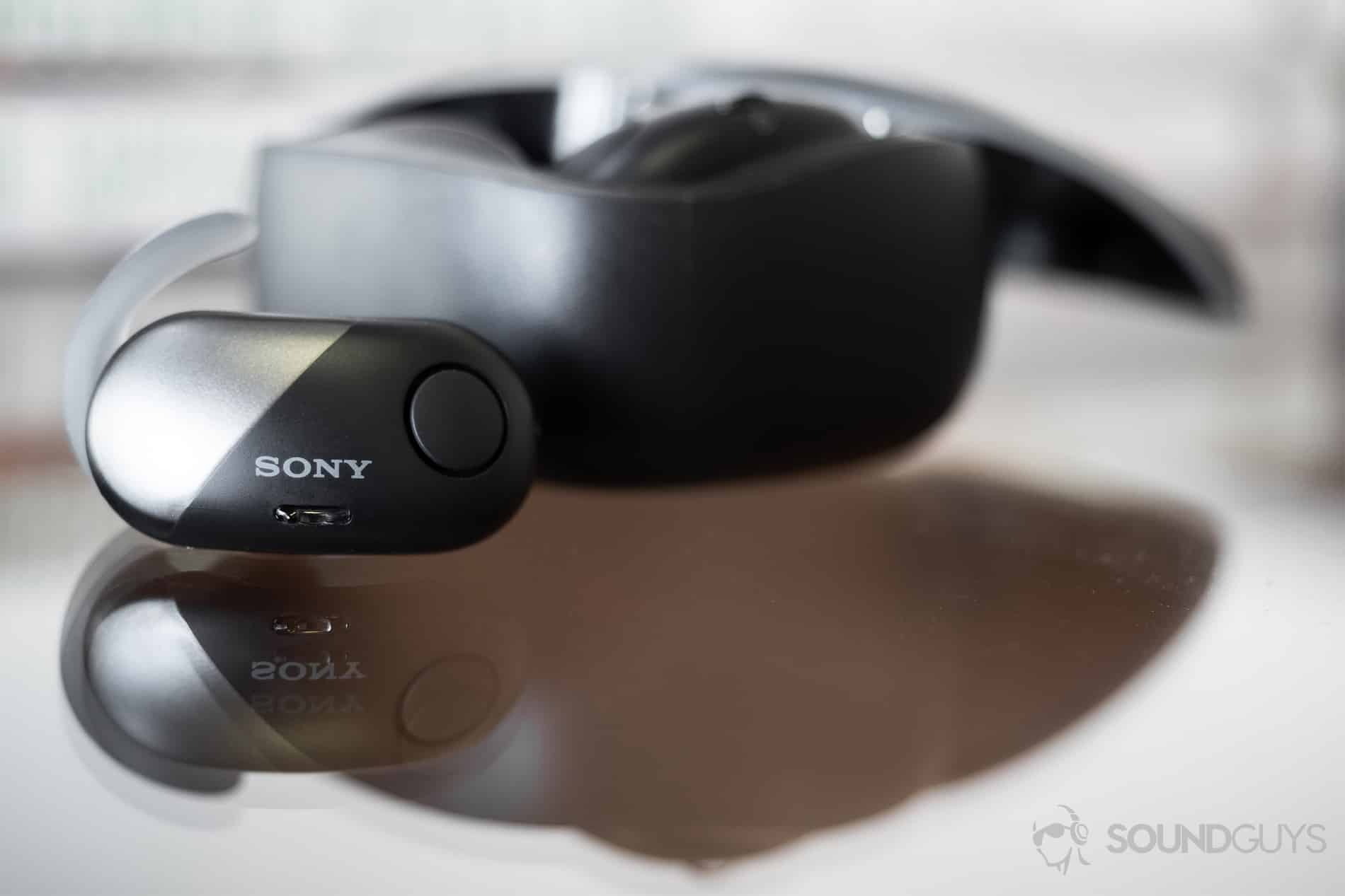 Tai nghe không dây Sony WF-SP700 (White)