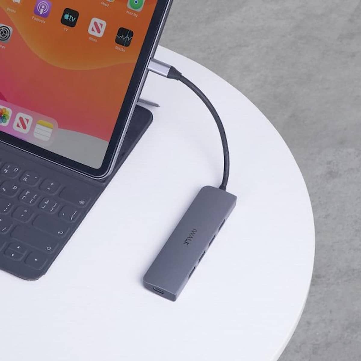 Hub chuyển đổi USB-C iWALK 7-in-1