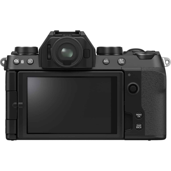 Máy ảnh Fujifilm X-S10 với ống kính XC 15-45mm