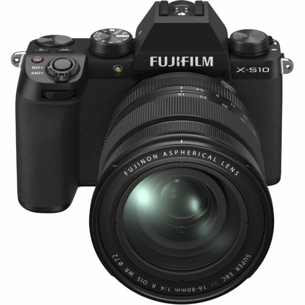 Cận cảnh Fujifilm X-S10 với ống kính XF 16-80mm chính hãng