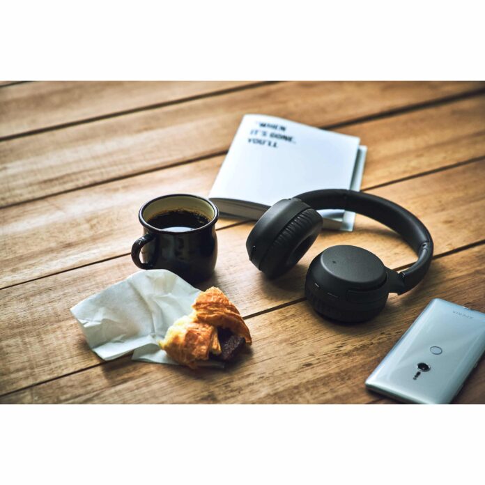Tai nghe không dây Sony EXTRA BASS WH-XB700 (Black)