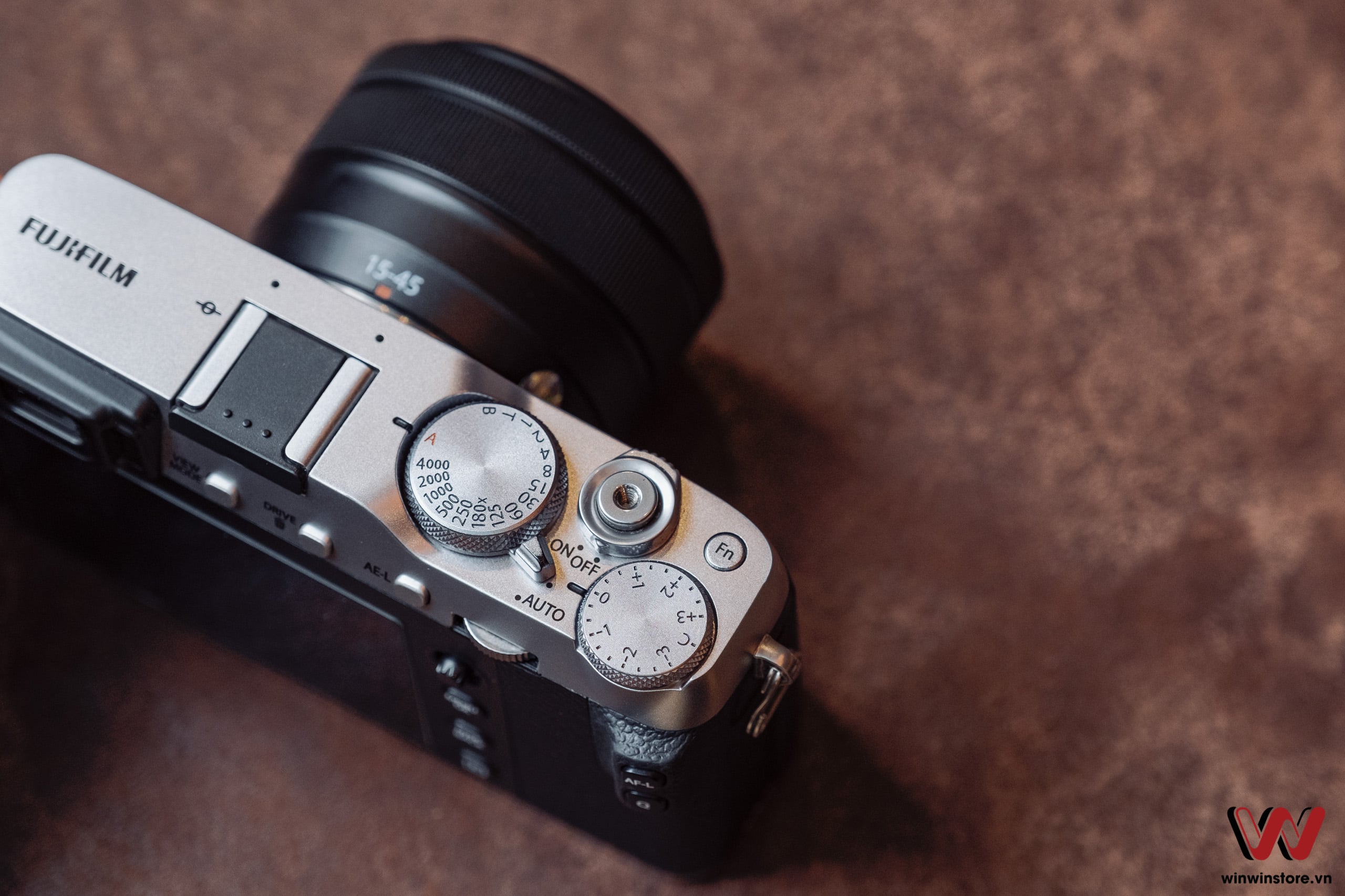 Máy ảnh Fujifilm X-E3 với ống kính XC 15-45mm (Silver)