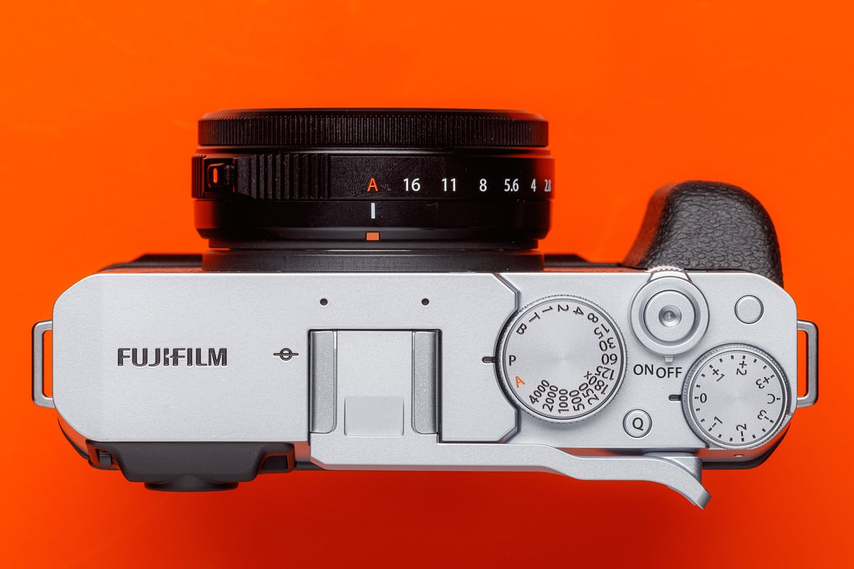 Fujifilm X E4 10
