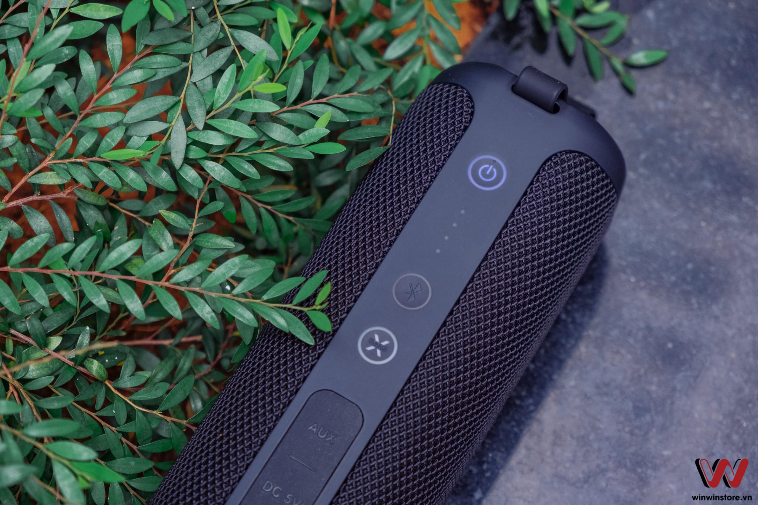 Trên tay loa Bluetooth Tribit Stormbox: Chất âm hay, bass cực bay, có khả năng chống nước với mức giá dễ chịu