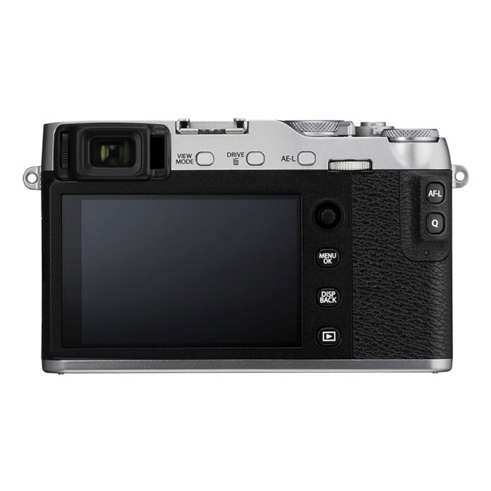 Máy ảnh Fujifilm X-E3 với ống kính XC 15-45mm (Silver)