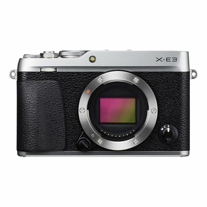 Máy ảnh Fujifilm X-E3 với ống kính XC 15-45mm (Silver)