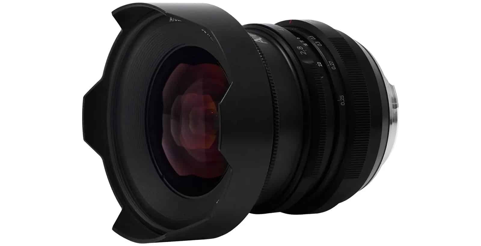 Ống kính Lomography Atoll Ultra-Wide 17mm F2.8 cho máy ảnh full frame mirrorless ra mắt