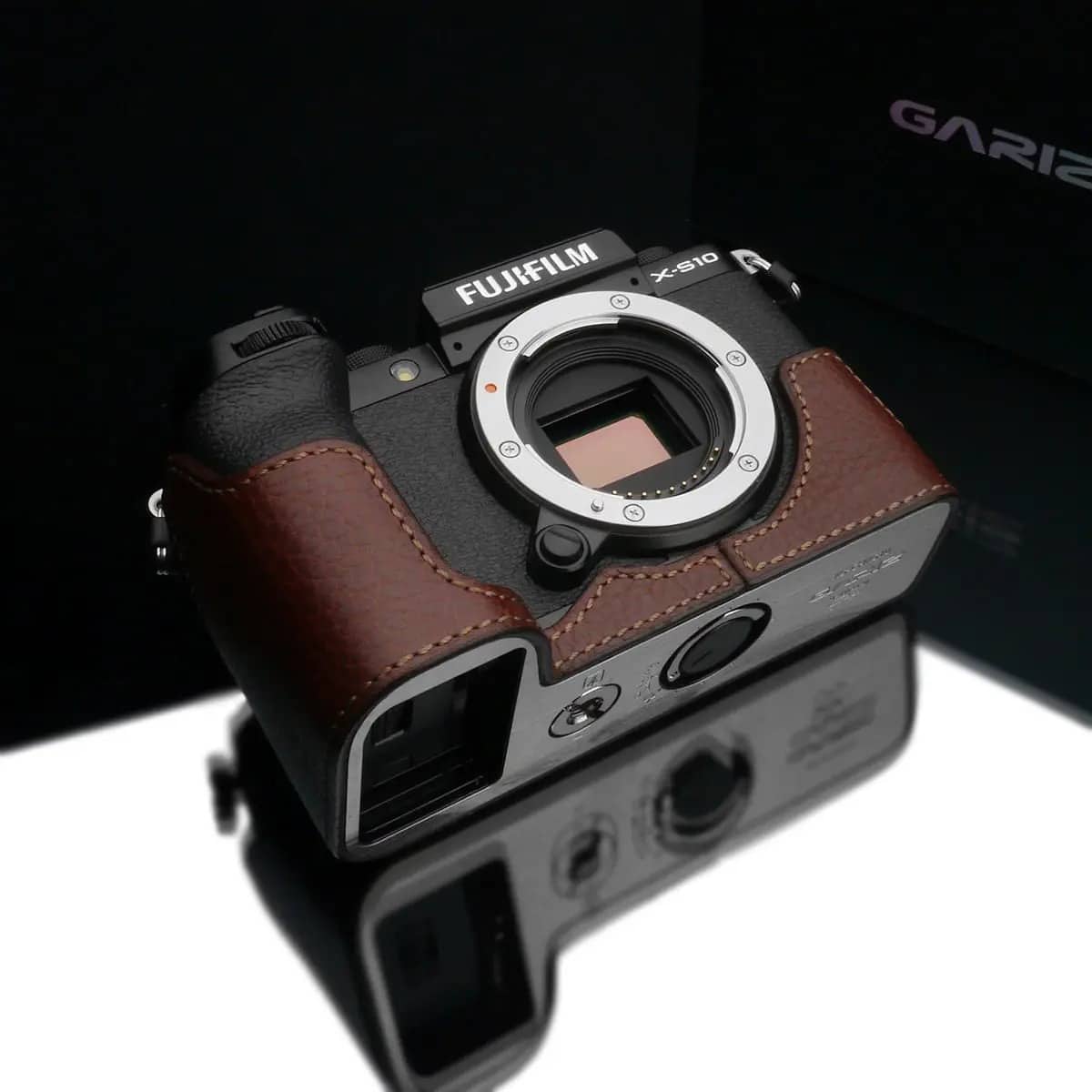 Phụ kiện bao da half case cho Fujifilm X-S10 từ thương hiệu Gariz