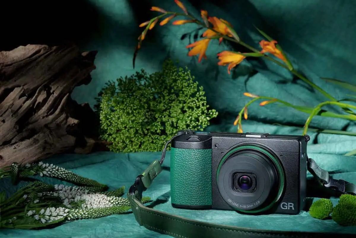 Ricoh GR III ‘GRowING’ phiên bản đặc biệt màu xanh lá, bán giới hạn