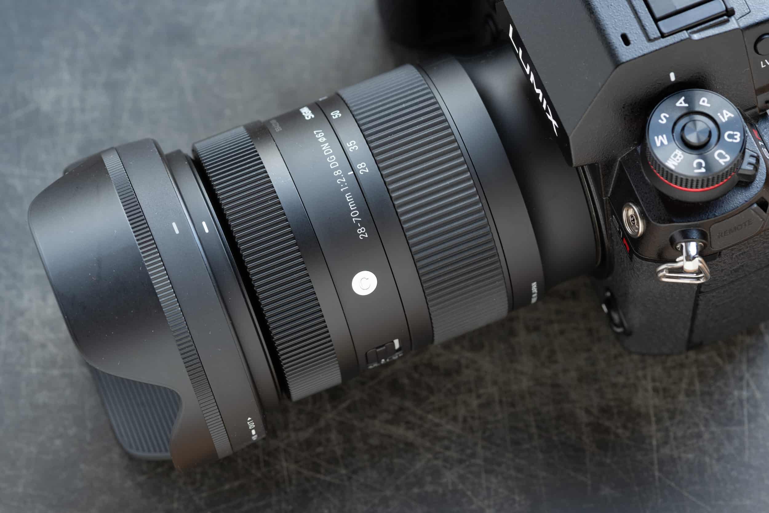 Ống kính sigma 28-70mm F2.8 kết hợp với body máy ảnh