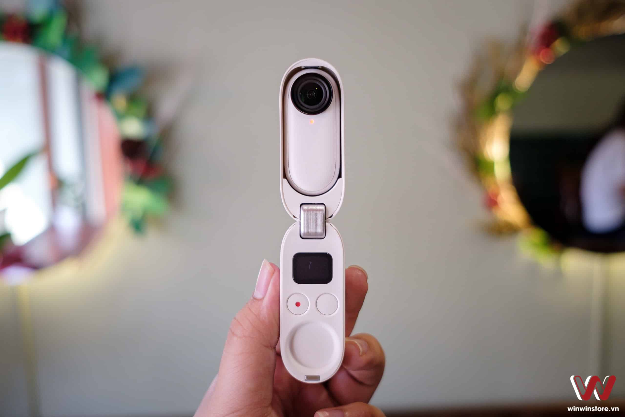 Camera hành trình Insta360 GO 2 (32GB)