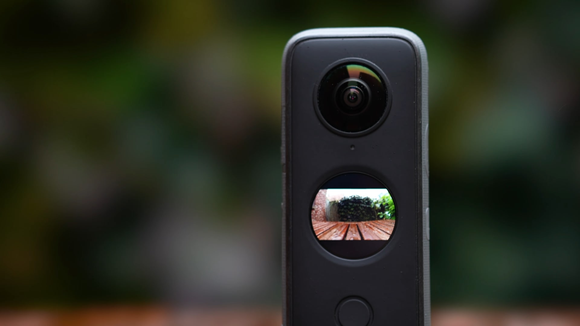 trên tay Insta360 One X2