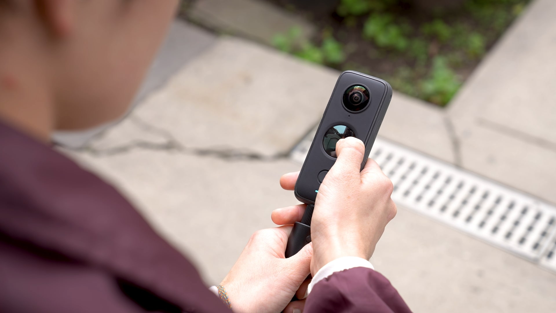 Camera 360 độ Insta360 One X2: Mạnh mẽ, ấn tượng và là đoàn phim "một" người