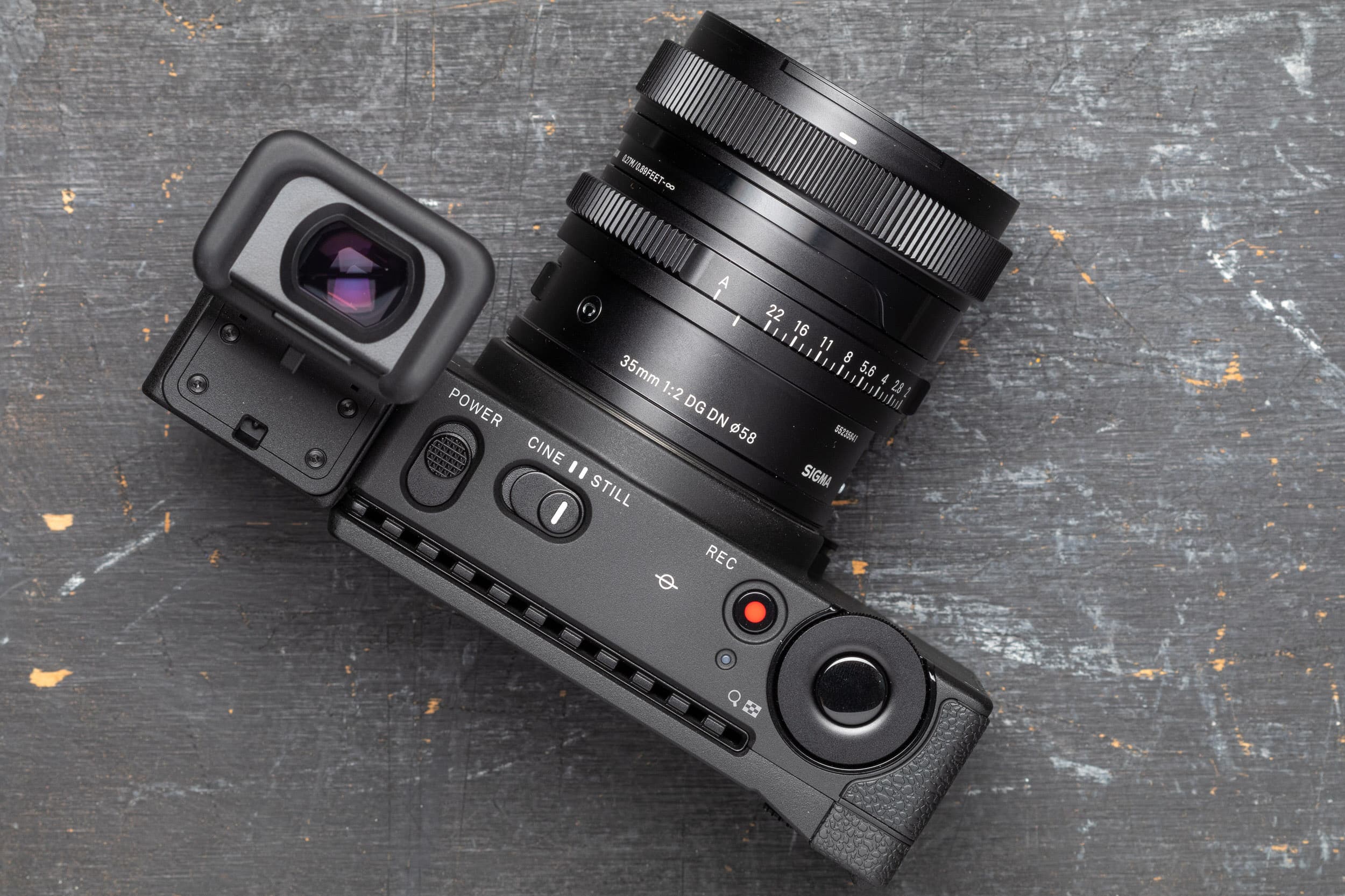 Sigma fp L04