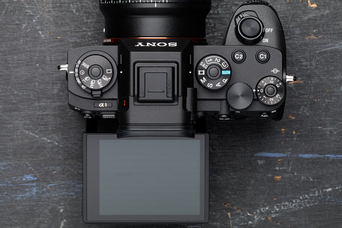 Đặt hàng Sony Alpha a1, chiếc máy ảnh mạnh mẽ nhất hiện tại, giá 155.990.000đ