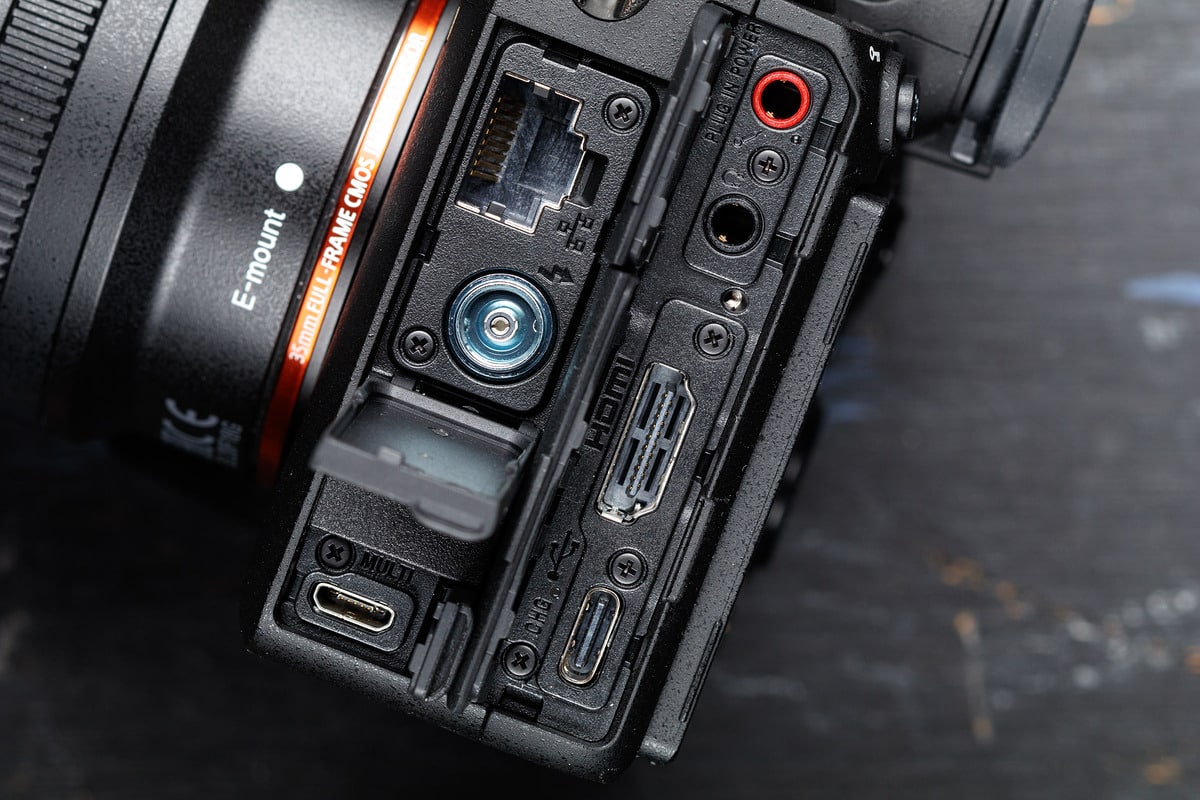 Đặt hàng Sony Alpha a1, chiếc máy ảnh mạnh mẽ nhất hiện tại, giá 155.990.000đ