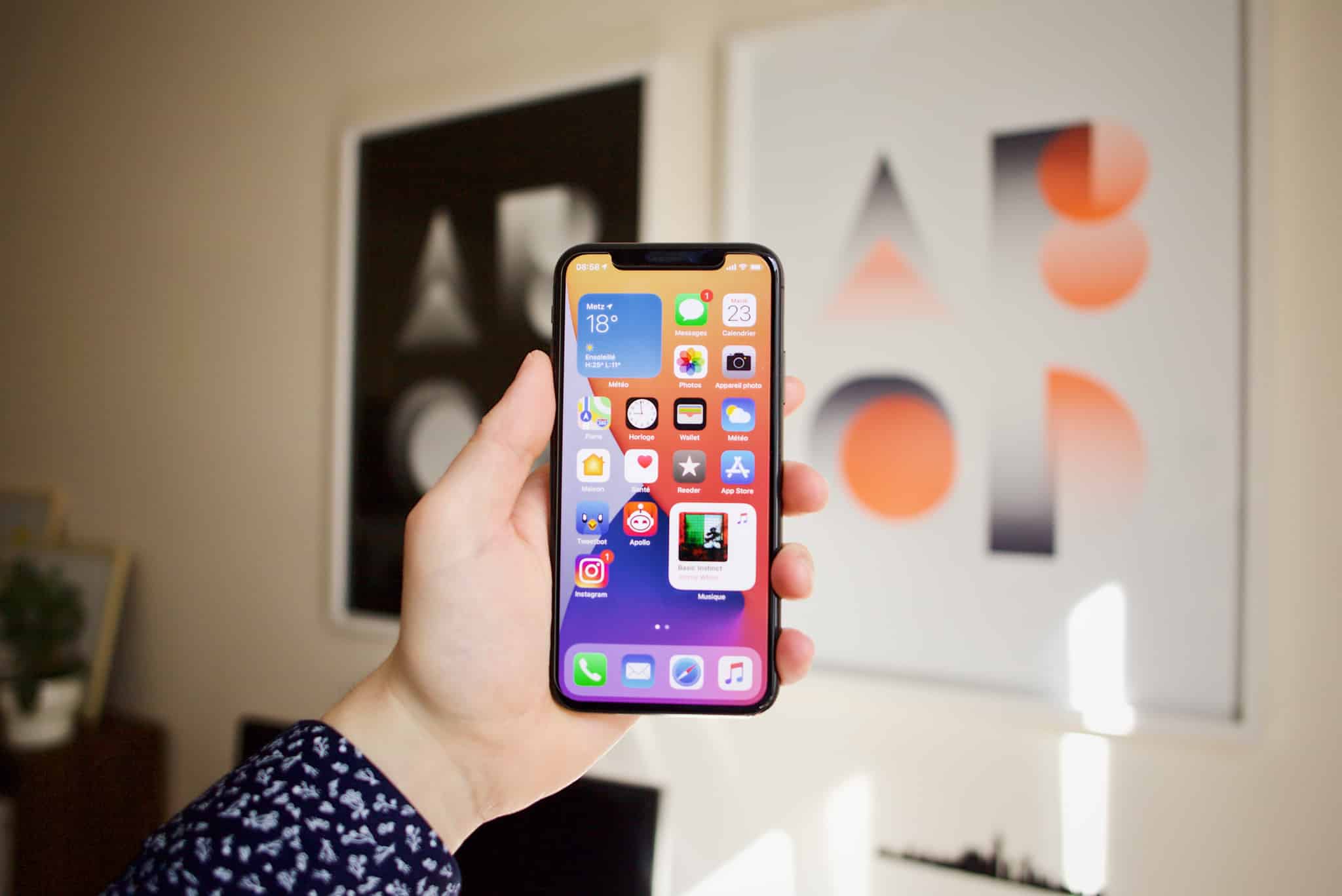iPhone 2022 sẽ trang bị màn hình đục lỗ như các smartphone Android?