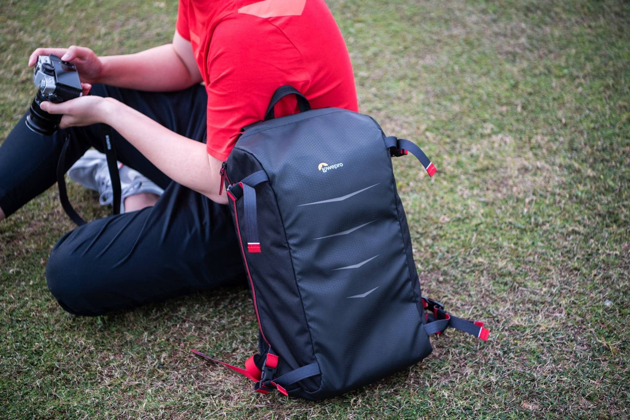 Balo Lowepro Matrix BP 23L (Black/Red)