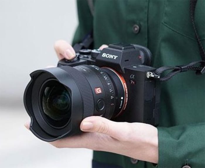 Những hình ảnh đầu tiên về ống kính Sony FE 14mm F1.8 GM