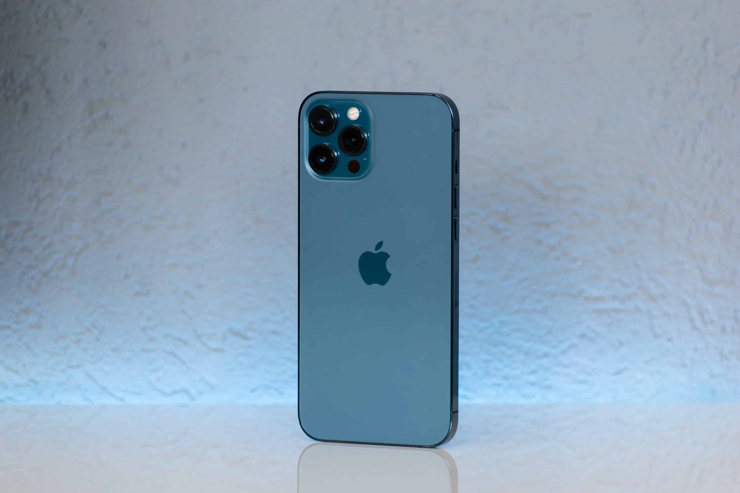 iPhone 12 alexandar todov prRuk1h40oo unsplash