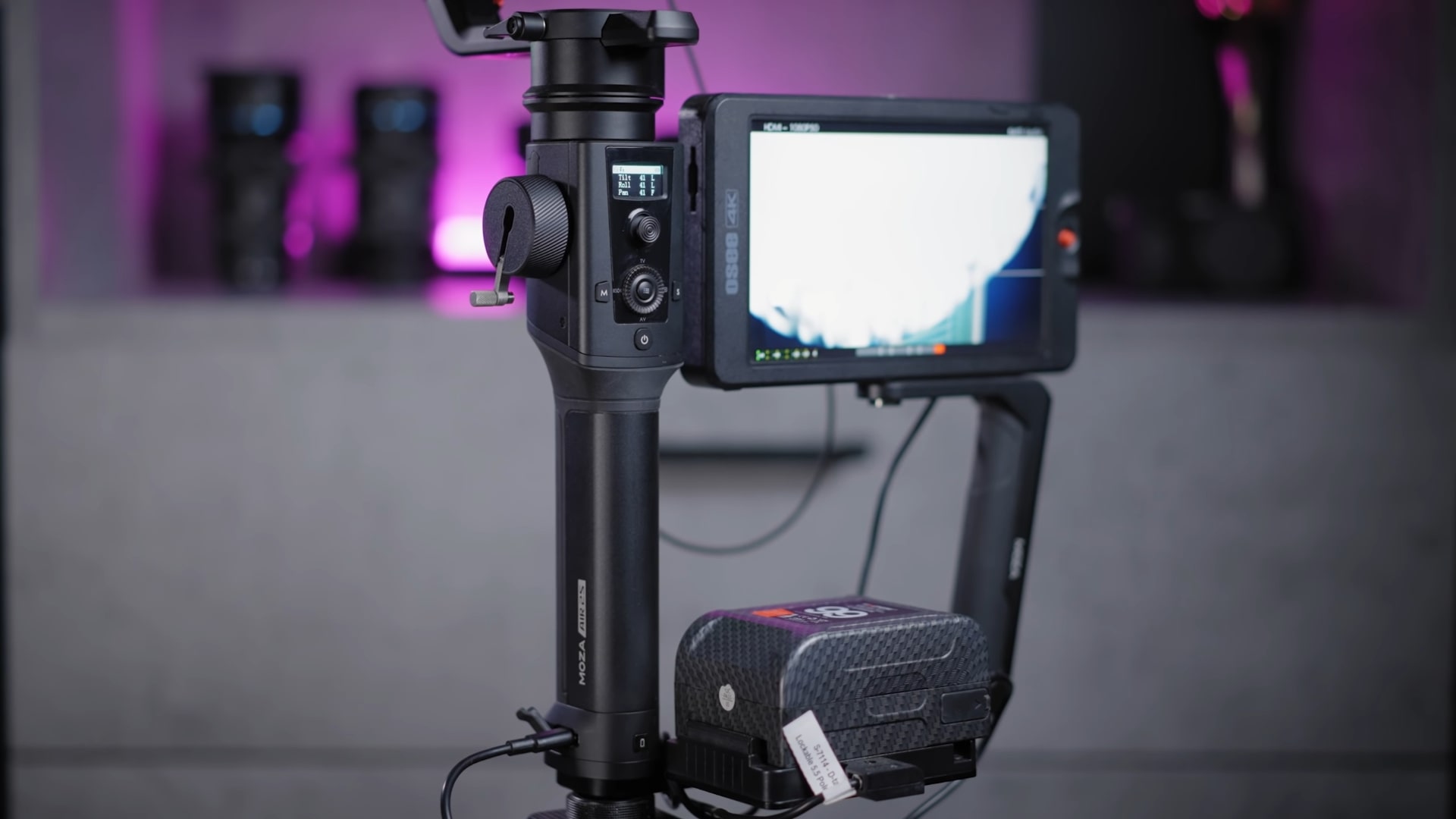 So sánh tay cầm chống rung Moza Air 2S với DJI Ronin S và Zhiyun Crane 2S: Gimbal chuyên nghiệp nào là tốt nhất?