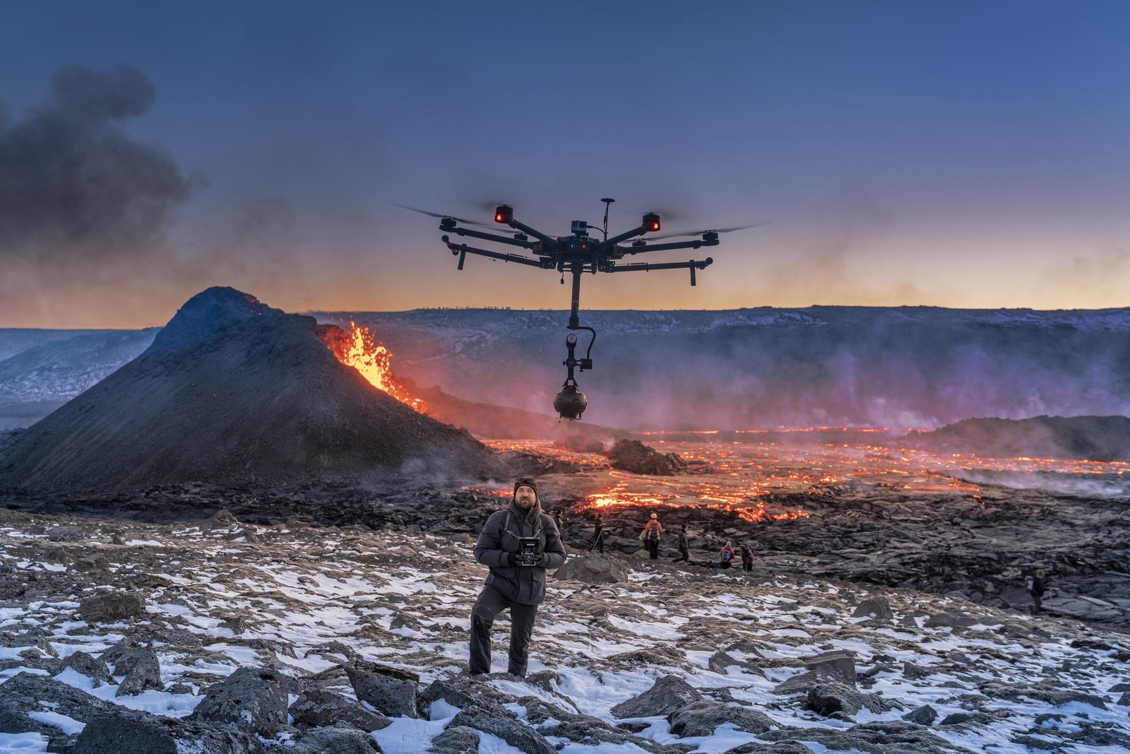 Bộ ảnh ghi lại cảnh núi lửa phun trào với drone định dạng 8K VR Insta360 Pro 2