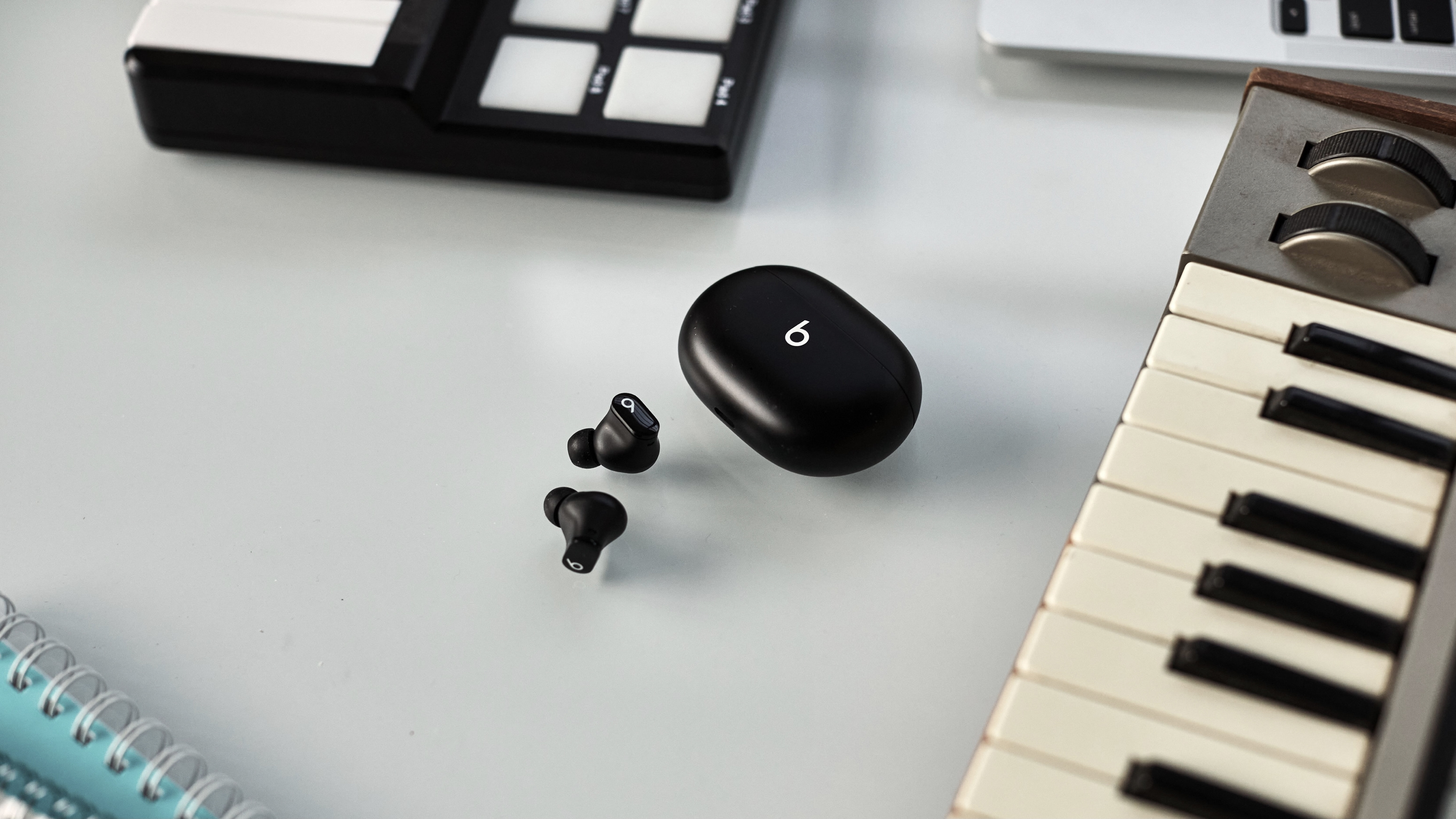 Beats Studio Buds Black