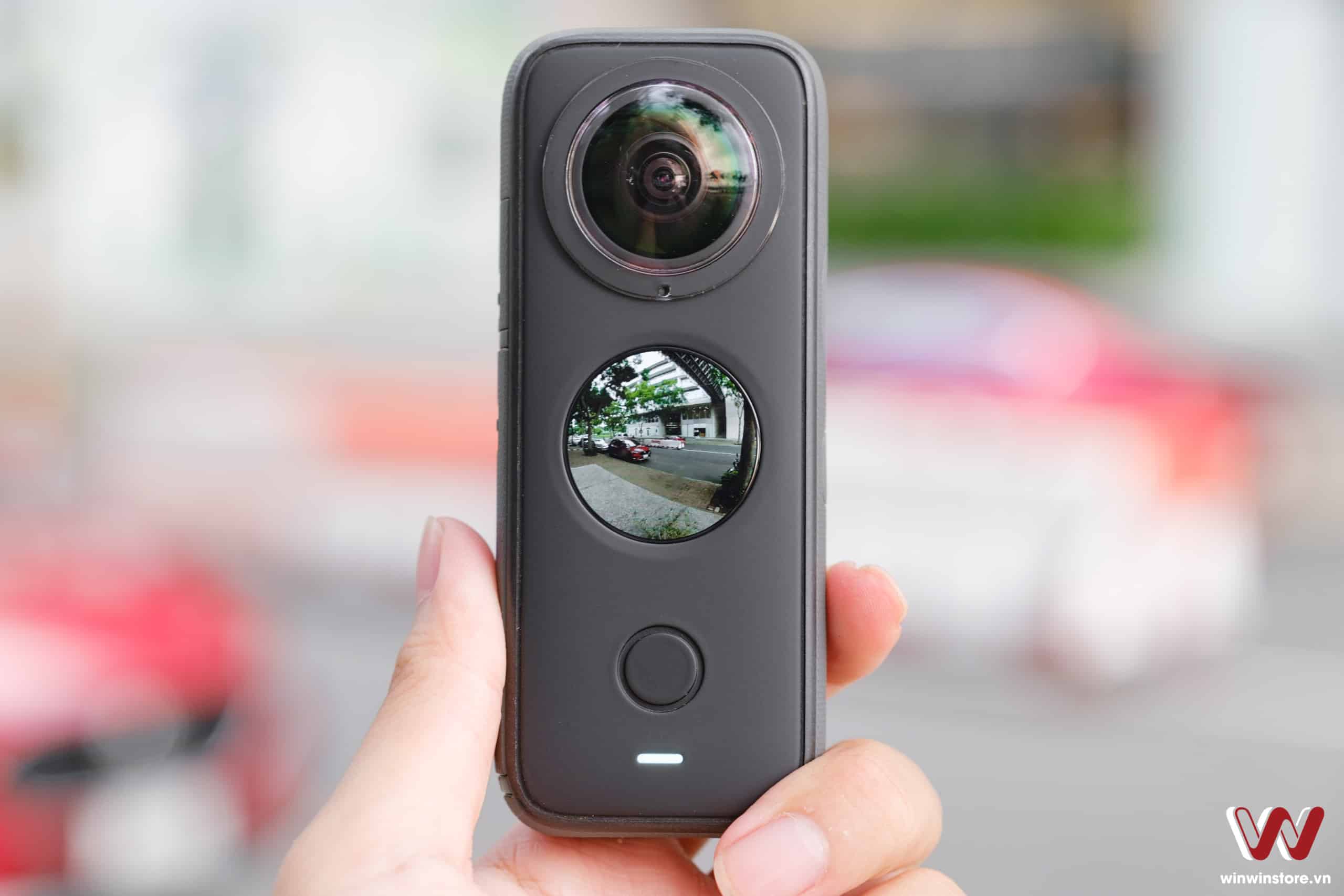 So sánh Insta360 One X2 và Ricoh Theta SC2 Business Edition: Đâu là sự lựa chọn cho công việc, cho giải trí hoặc cả hai?