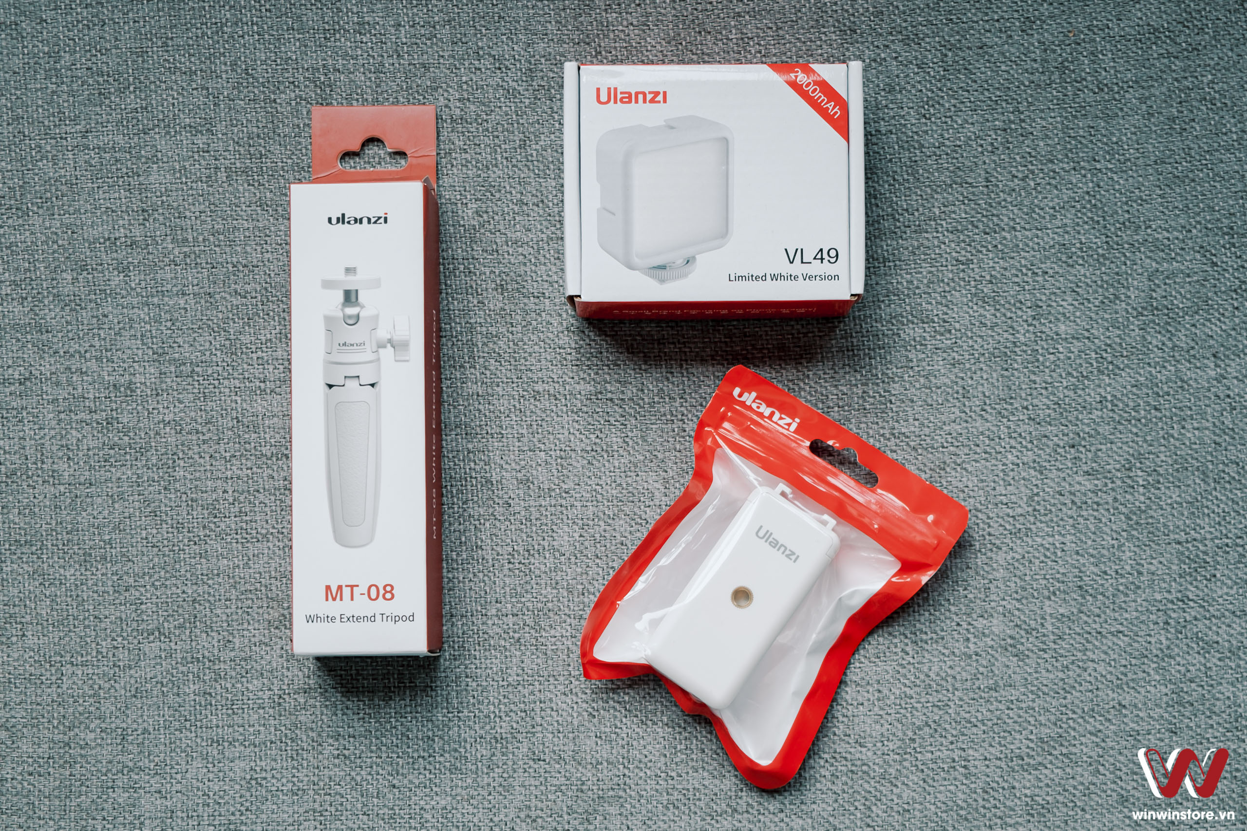 bo den led tro sang ulanzi kem chan may va de kep cho smartphone 0105 winwinstore